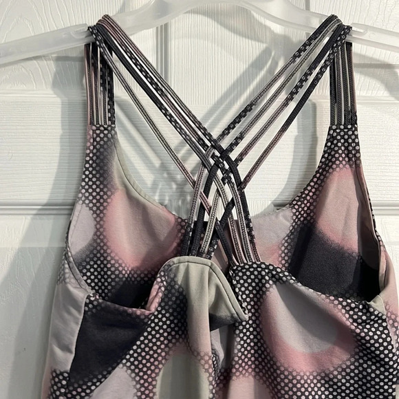 Calvin Klein Performance Quick Dry Shelf Bra/Tank Top. Size Large. - Picture 3 of 5